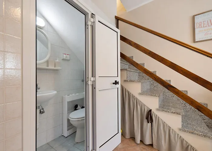 Pocket House *